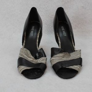 Nine West Sz 7.5M Womens Shoes Black White 3.5" High Heels Peep Open Toe Pumps